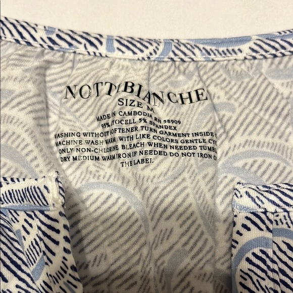 Nottibianche Gray Cap Sleeve Blouse with Mandarin Collar - Picture 4 of 7